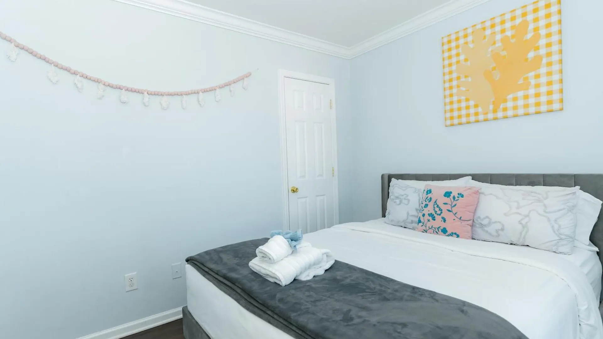 Villa Downtown Gem With Fenced Yard, Bbq Grill And Firepit Charlotte 0*,  Estados Unidos