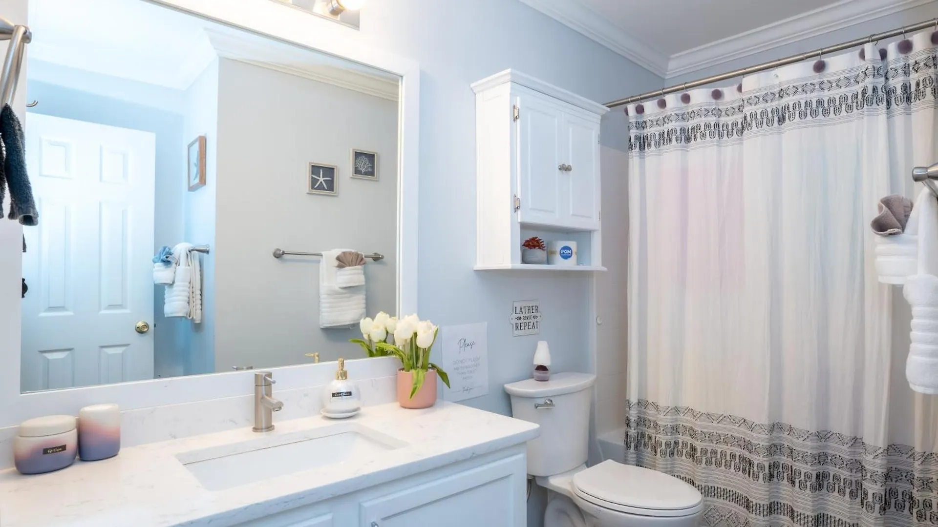 Сasa de vacaciones Villa Downtown Gem With Fenced Yard, Bbq Grill And Firepit Charlotte