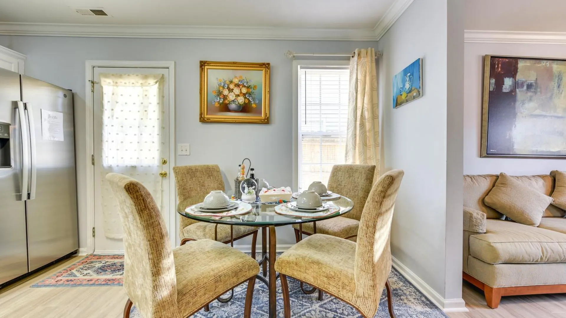 Сasa de vacaciones Villa Downtown Gem With Fenced Yard, Bbq Grill And Firepit Charlotte