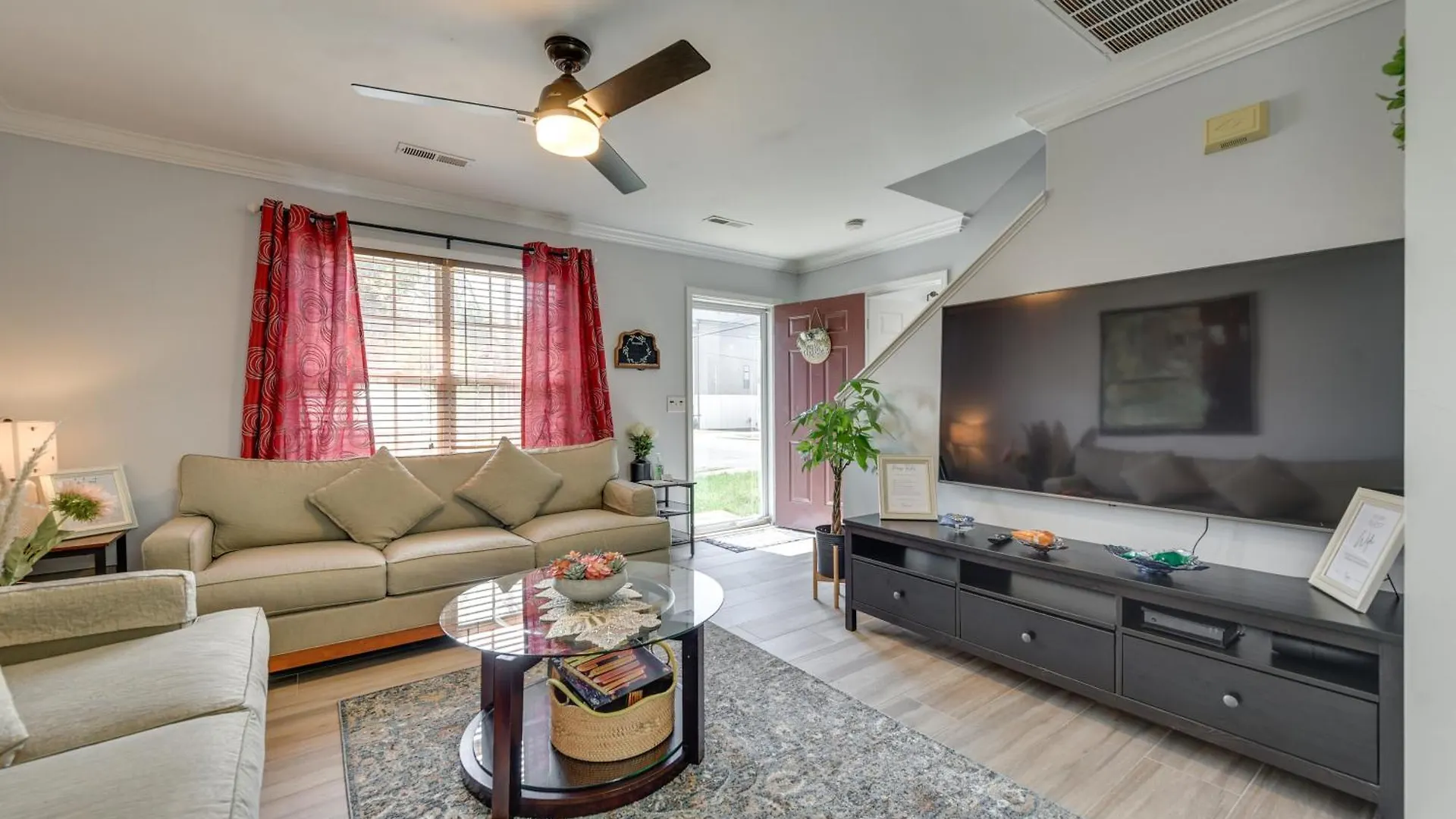 Villa Downtown Gem With Fenced Yard, Bbq Grill And Firepit Charlotte Сasa de vacaciones